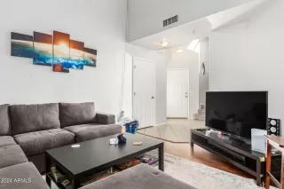 Photo #6: 6680469 Listing 