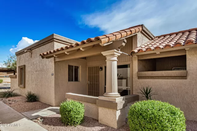 MLS: 6680576 Condo For Sale