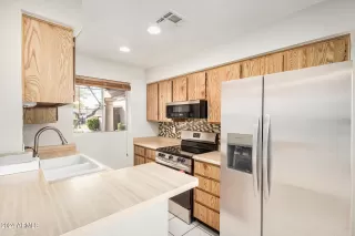 Photo #1: 6680576 Listing 