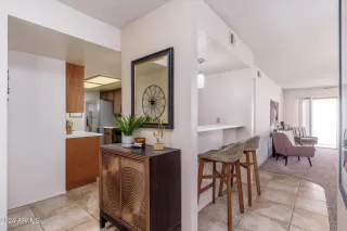 Photo #4: 6680785 Listing