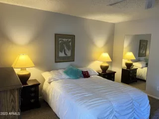 Photo #5: 6680788 Listing