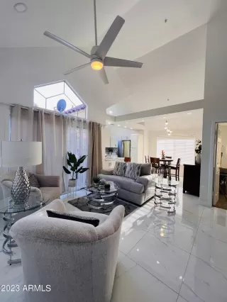 Photo #4: 6680960 Listing