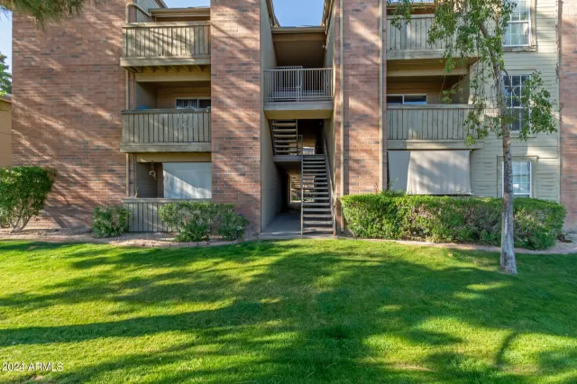 MLS: 6681091 Condo For Sale