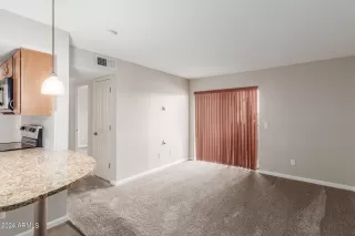 Photo #4: 6681091 Listing