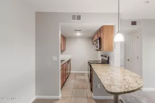 Photo #5: 6681091 Listing