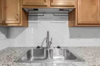 Photo #6: 6681091 Listing