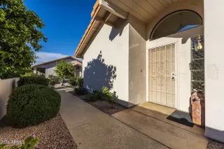 Photo #2: 6681176 Listing