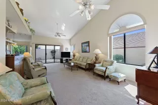 Photo #4: 6681176 Listing