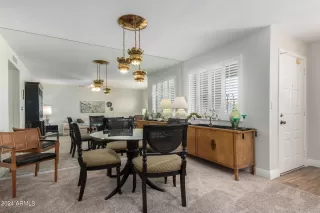 Photo #2: 6681537 Listing