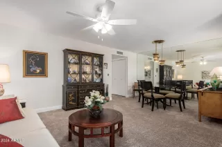 Photo #5: 6681537 Listing