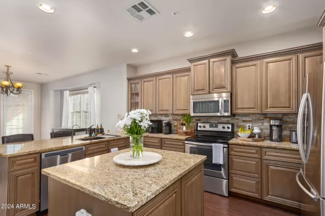 MLS: 6681544 Condo For Sale