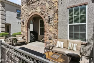 Photo #2: 6681639 Listing