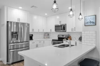 Photo #1: 6681663 Listing 