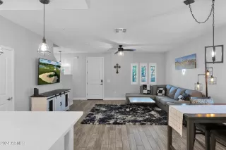 Photo #5: 6681663 Listing 