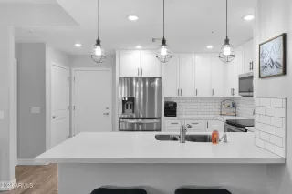 Photo #6: 6681663 Listing 