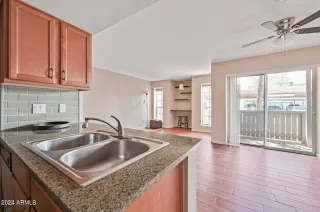 Photo #5: 6681753 Listing