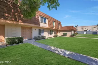 Photo #3: 6681902 Listing