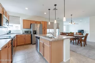 Photo #2: 6681966 Listing