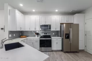 Photo #1: 6682084 Listing 