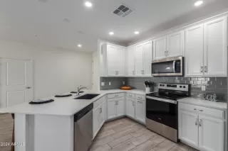 Photo #4: 6682084 Listing 