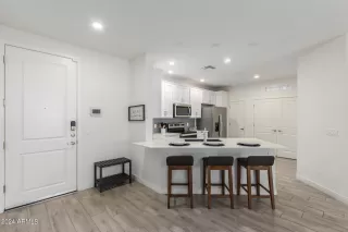 Photo #6: 6682084 Listing 