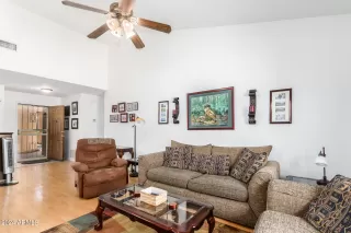 Photo #5: 6682766 Listing