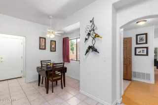 Photo #6: 6682766 Listing