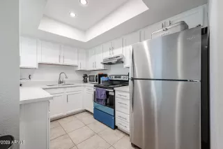 Photo #4: 6683035 Listing