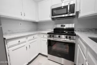 Photo #2: 6683273 Listing 