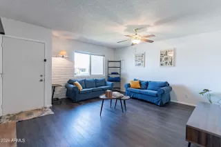 Photo #3: 6683288 Listing