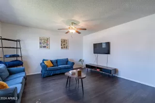 Photo #4: 6683288 Listing