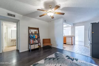 Photo #6: 6683288 Listing