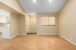 Photo #2: 6683387 Listing