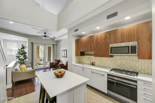 MLS: 6683420 Condo For Sale