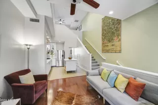 Photo #4: 6683420 Listing