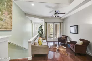 Photo #5: 6683420 Listing