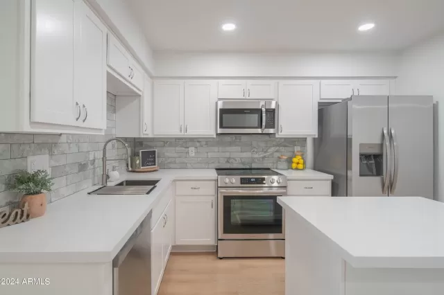 MLS: 6683435 Condo For Sale