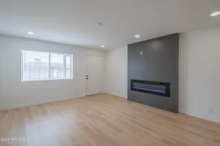 Photo #5: 6683435 Listing