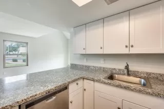 Photo #2: 6683504 Listing