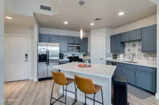 Photo #1: 6683538 Listing