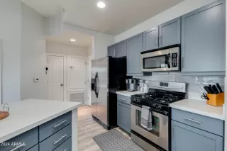 Photo #2: 6683538 Listing