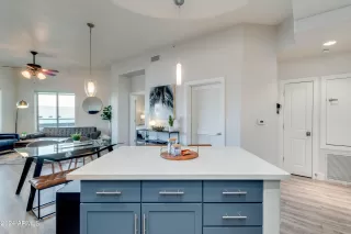 Photo #4: 6683538 Listing