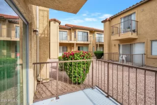 Photo #5: 6683683 Listing 