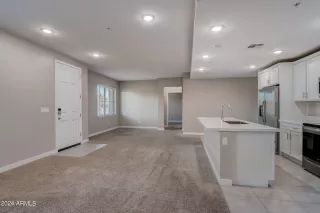 Photo #5: 6683809 Listing 