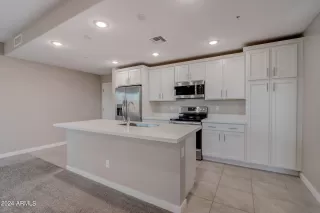 Photo #6: 6683809 Listing 