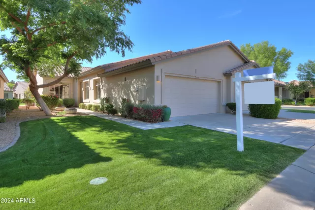 MLS: 6683820 Condo For Sale