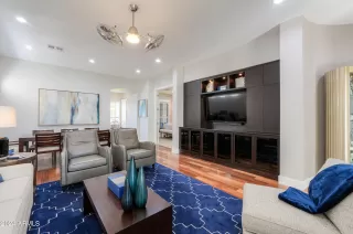 Photo #5: 6683820 Listing