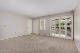 Photo #4: 6683970 Listing 