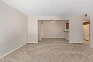 Photo #6: 6683970 Listing 