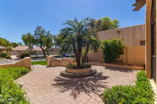 Photo #3: 6683979 Listing